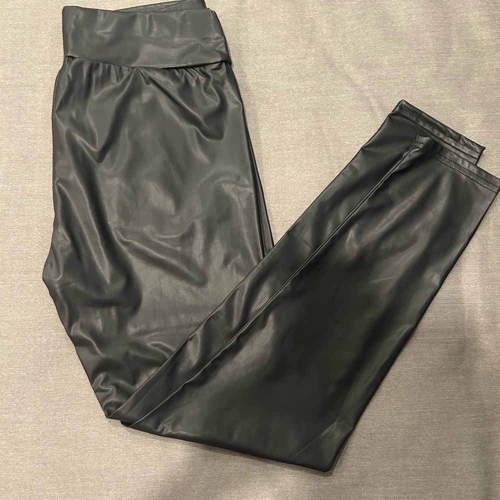 Leather leggings